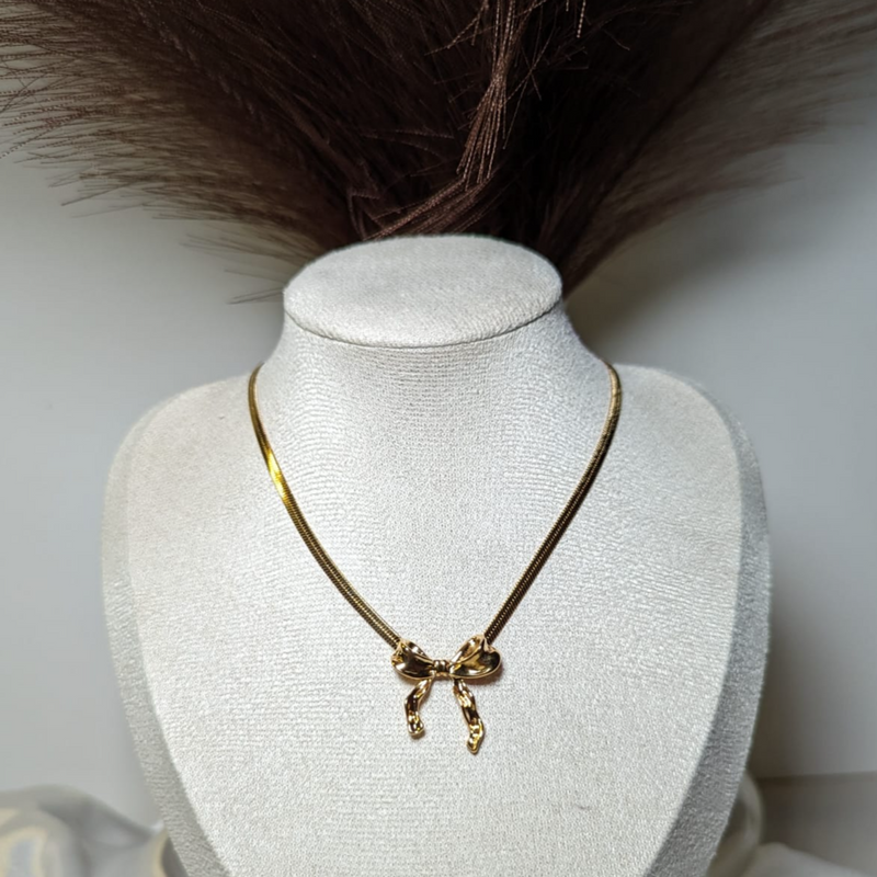 DAINTY BOWKNOT NECKLACE