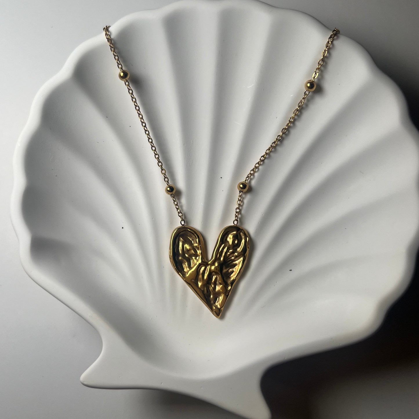 HEARTSTRUCK NECKLACE